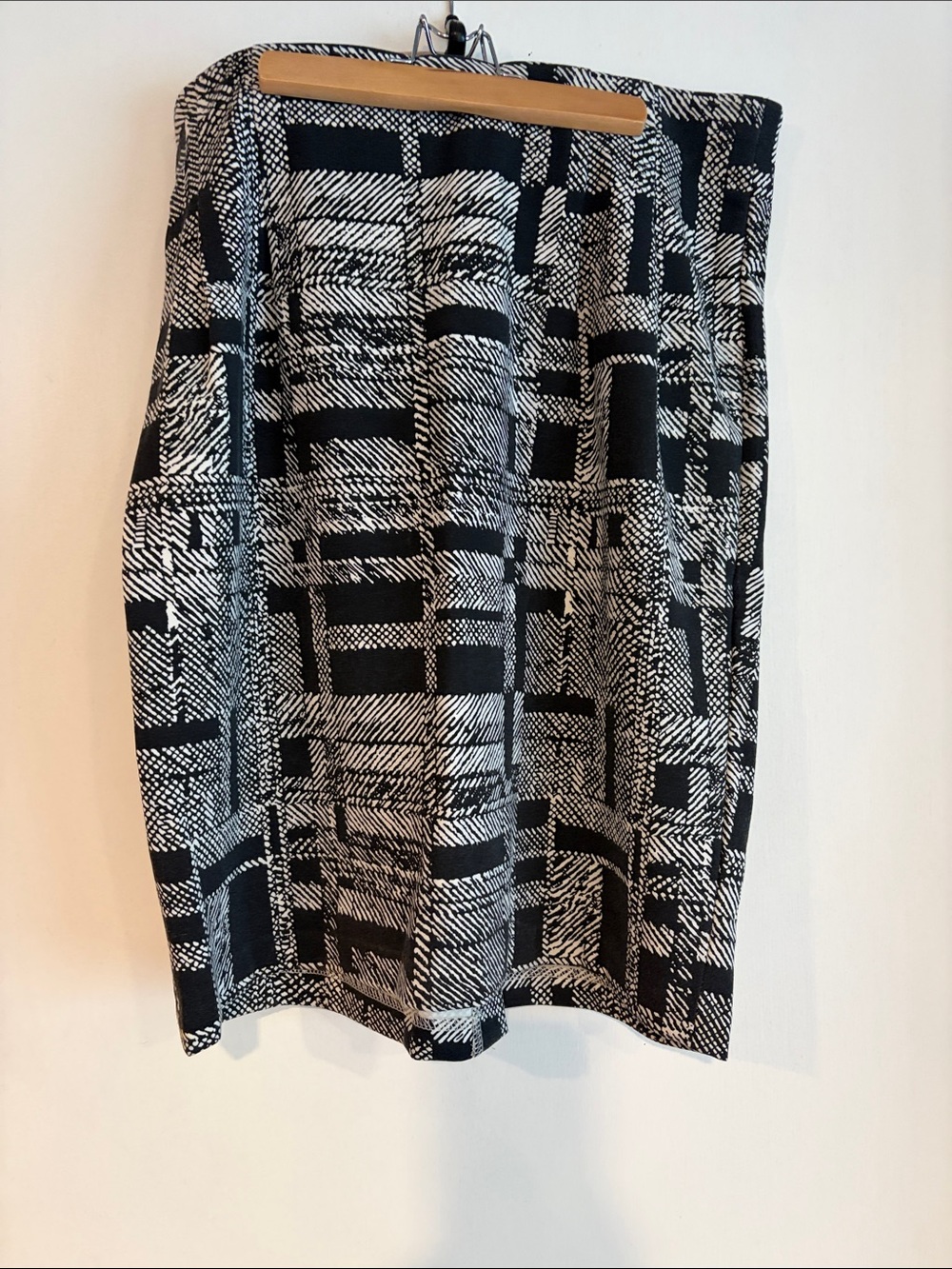 Apostrophe Stretch Black White Geometric Abstract Print Pencil Skirt Size 10
